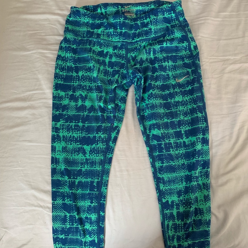 Nike dry fit workout capri